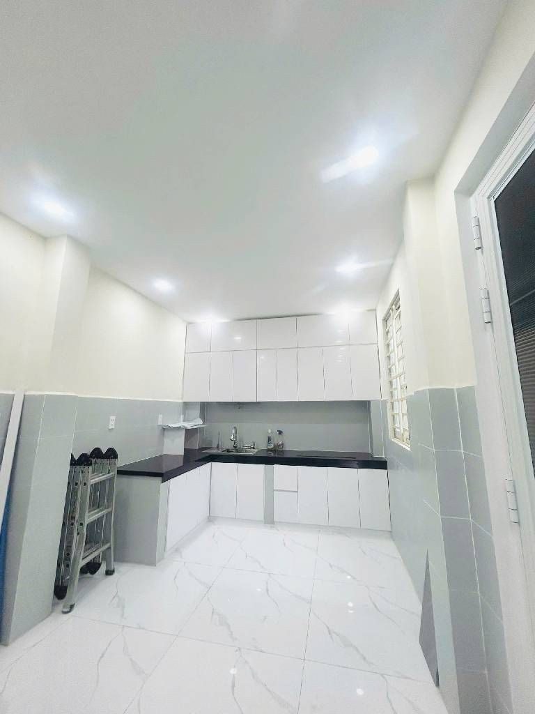 (Q.8 ) NHÀ ĐẸP 3 TẦNG, 3 PN NGUYỄN DUY, GẦN CẦU CHÀ VÀ, SÁT MẶT TIỀN, SHR, 3,99 T