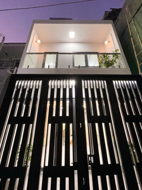Top nhà xinh rẻ 3.9 x 10.5m 1 trệt 1 lầu Nguyễn Duy Quận 8 TP.HCM