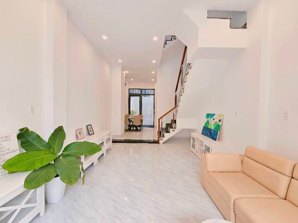 🚨🏘️ NHÀ 3 TẦNG HXH FULL NỘI THẤT CHỈ 5.8TỶ SÁT VÀNH ĐAI 3, KĐT ĐÔNG TĂNG LONG⏰