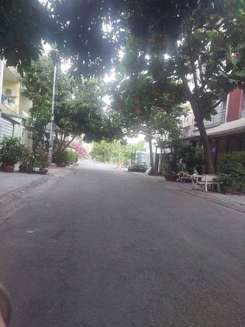 Bán nhà Nguyễn Duy Trinh,Bình Trưng Tây DTSD 150m2,giá chỉ 5,35 tỷ LH0906227839 view siêu đẹp thoáng mát