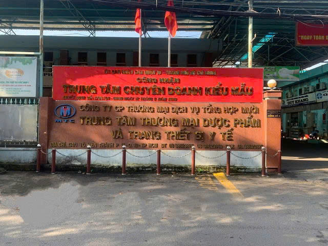GIÁ MỀM QUẬN 10: 16.8 TỶ: Nguyễn Giản Thanh -P.15 -DT: 61 m2 ( 3.1 x 19.5). Kết cấu: 1 trệt, 3 lầu BTCT, sân thượng gồm 4 PN, 6WC.  - LH: 077 888 5818 CHUYÊN BDS SÀI GÒN
