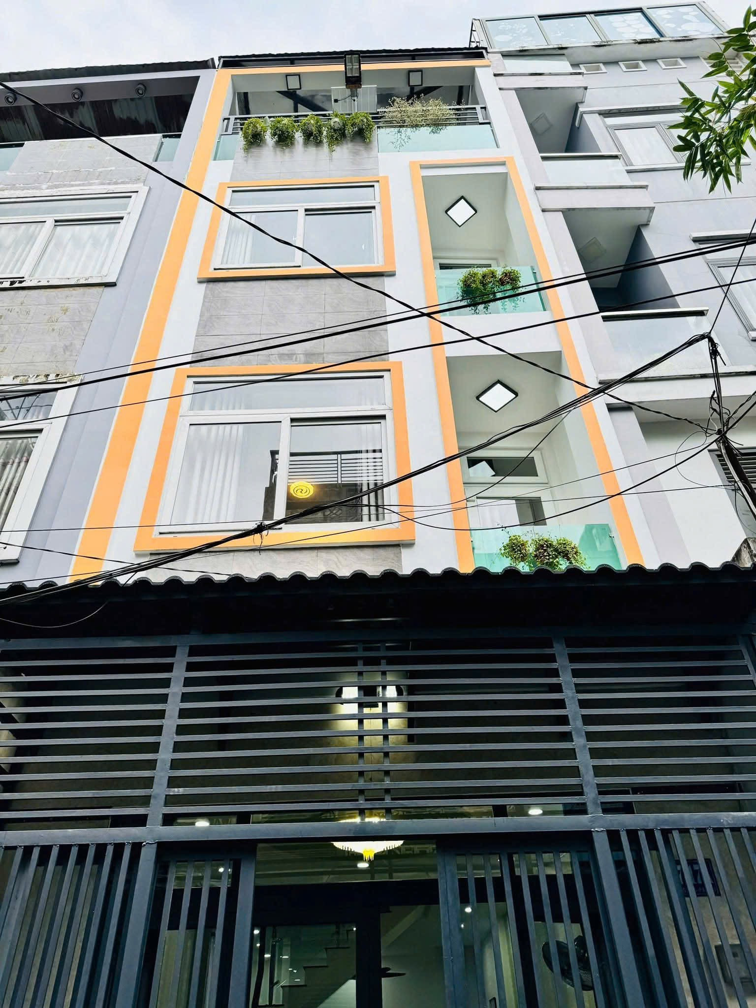 Sang nhượng bán nhà 38m2 Nguyên Hồng, Gò Vấp. Gần Co. Op food. Hẻm 5m. Sổ riêng