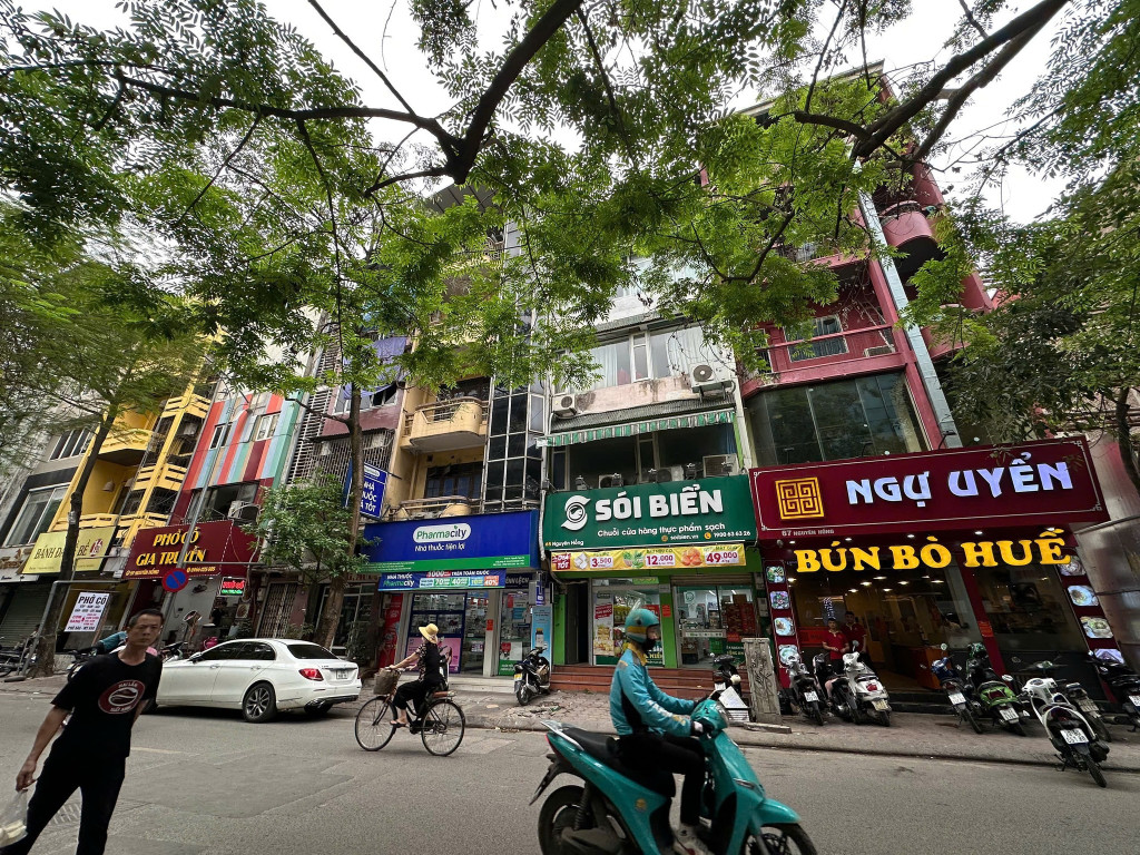 SIÊU HIẾM MẶT PHỐ VIP NGUYÊN HỒNG - KINH DOANH VỈA HÈ - MẶT RỘNG - CHO THUÊ 60 TRIỆU/THÁNG
