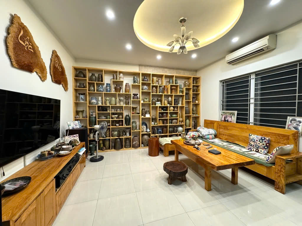 BÁN NHÀ PHỐ NGUYÊN HỒNG - LÔ GÓC 68M² - MT 5.5M - Ô TÔ TRÁNH - KINH DOANH VP - GIÁ 15,8 TỶ
