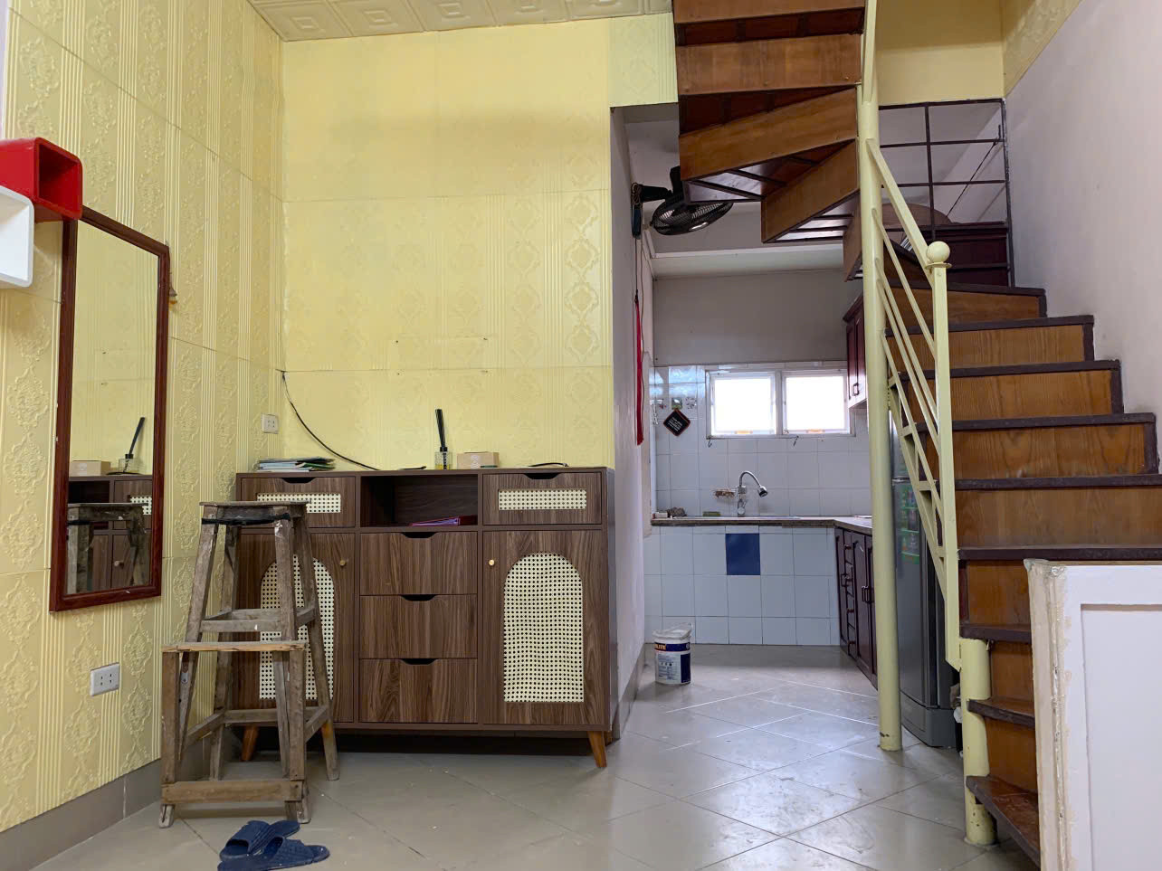 Cho thuê nhà Tập thể ngõ  26 Phố Nguyên Hồng 75m2, 3 ngủ, 2 vê sinh, 8.5 Triệu/th