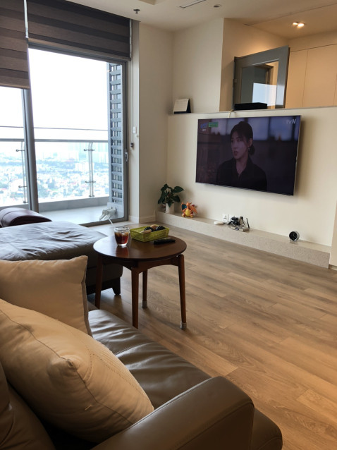 Vinhomes Central Park  Căn hộ 3PN đầy đủ nội thất, tầng cao, view Viver View cần bán với ID VCP-112
