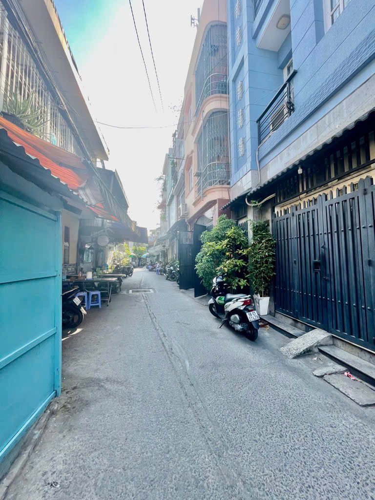 MẶT TIỀN KINH DOANH Q4 
4 TẤM HƠN 2 TỶ