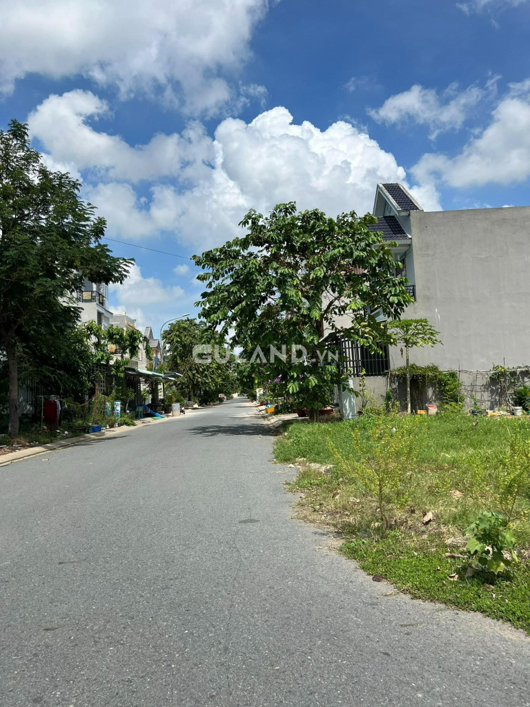 Bán nhanh đất đường Nguyễn Hữu Tiến, Quận Tân Phú, 70m2, 2.6 tỷ, gần UBND Tân Phú, LH 0976925470