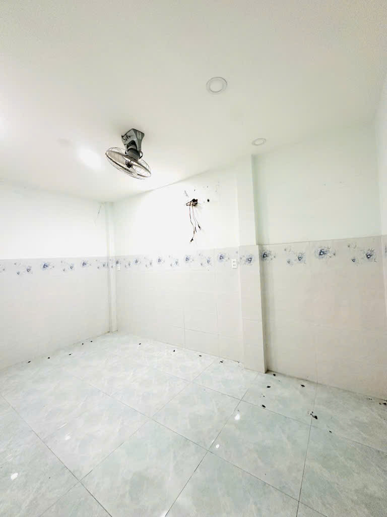 TÂN PHÚ - NGUYỄN HỮU TIẾN - NHÀ ĐẸP Ở NGAY - 55M2 - SỔ VUÔNG ĐẸP - HOÀN CÔNG ĐỦ - CHỈ 4.95T