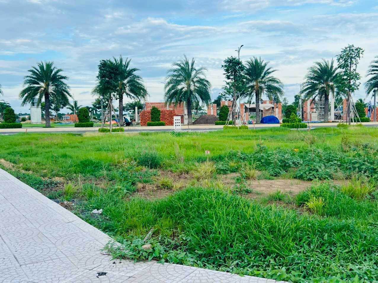 Giỏ hàng độc quyền, chỉ 7 suất nội bộ! Khu đô thị nằm liền kề Eco Park, giáp Bình Chánh HCM-Giá chỉ hơn 10tr/m2-Có sổ sẵn