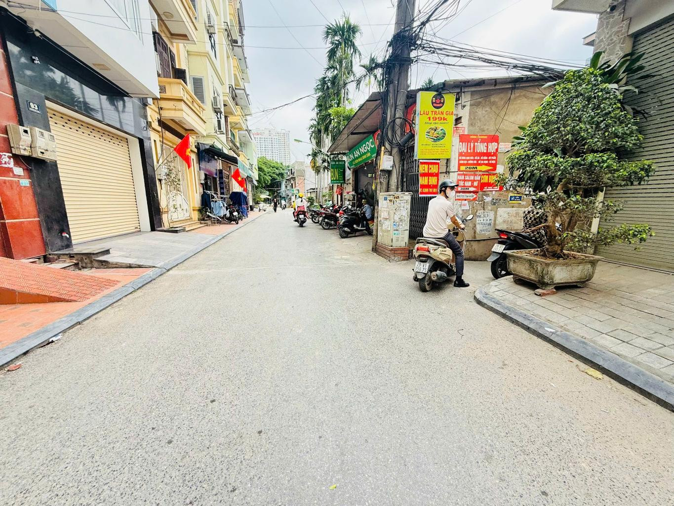 SIÊU PHẨM - MẶT PHỐ KINH DOANH _SỔ VUÔNG- GARA Ô TÔ _ Ô CHỜ THANG MÁY.