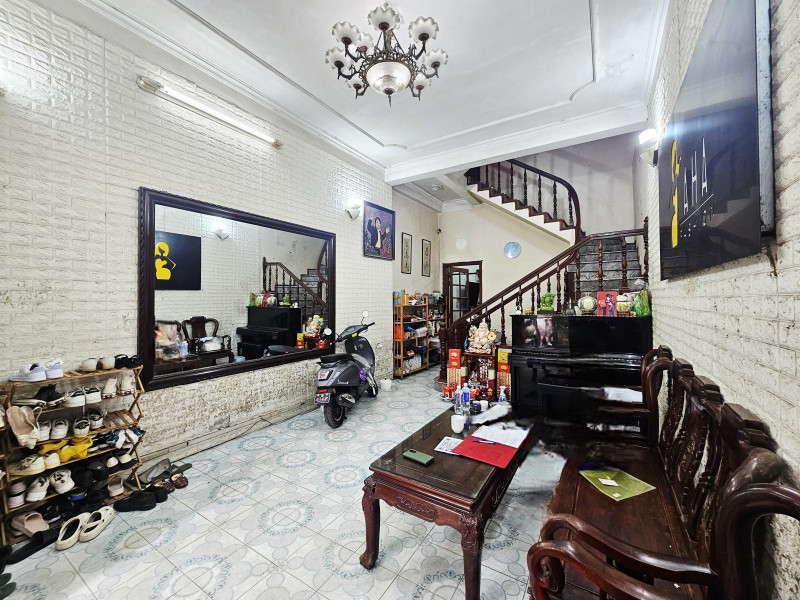 Bán nhà Nguyễn Khang 85m² ngang 4.3m giá 19.5 tỷ Phường Yên Hòa (LH: Zalo 0862299066)