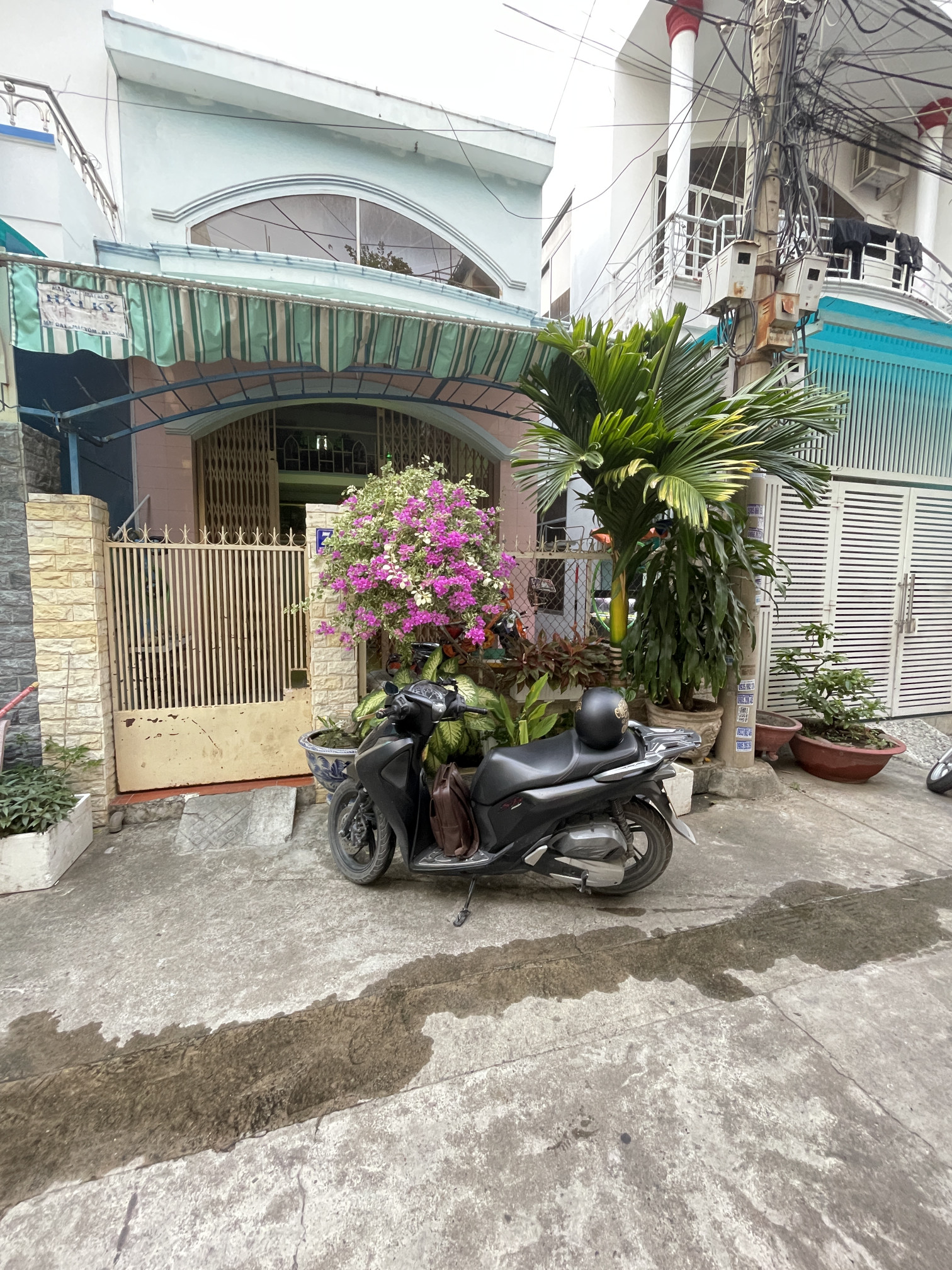 Nhà Hẻm Phố, Ngay Trung Tâm TP Nha Trang, Cạnh Bêm Là Siêu Thị