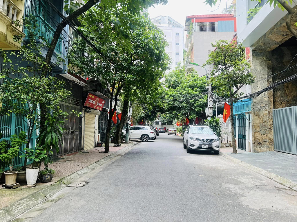 Nhà đẹp đón Tết - hiếm 1 căn nhà bán tại Nguyễn Khánh Toàn Cầu Giấy 30mx5T - Giá Chào 5.85 Tỷ
