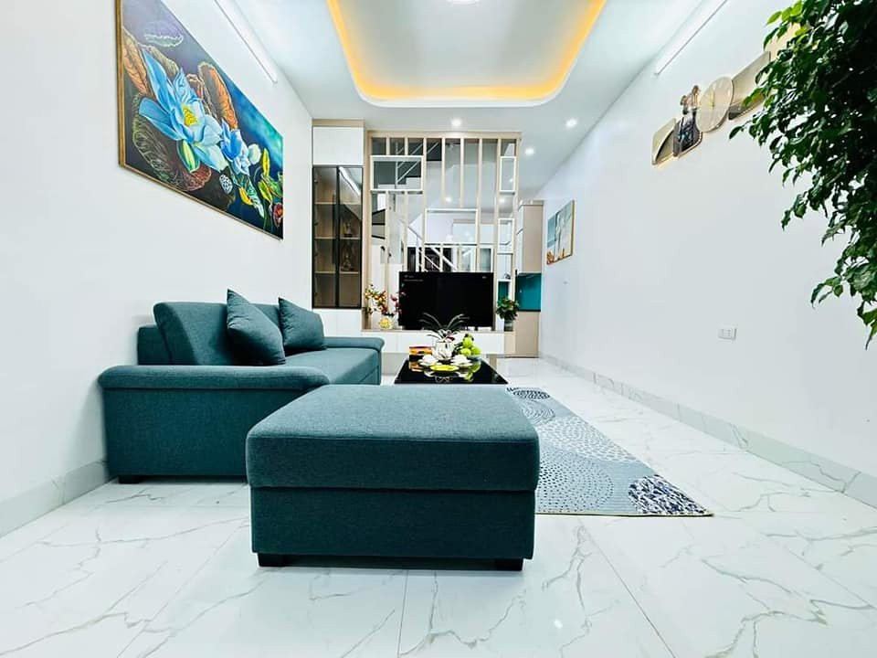 Nhà Đẹp Nguyễn Khánh Toàn Ô tô 30mx5T - Giá Chào 5.85 Tỷ Có Thương Lượng