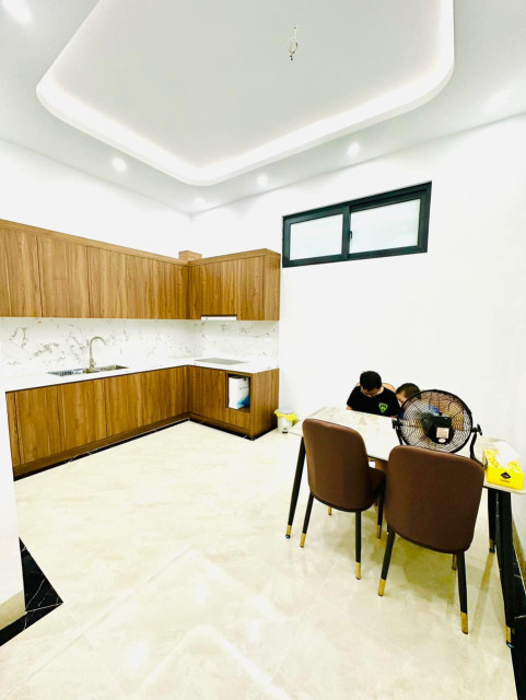Duy Nhất 1 Căn Đẹp - Nhà Đẹp Ô tô ra vào tại Nguyễn Khánh Toàn 30m Rất Hiếm