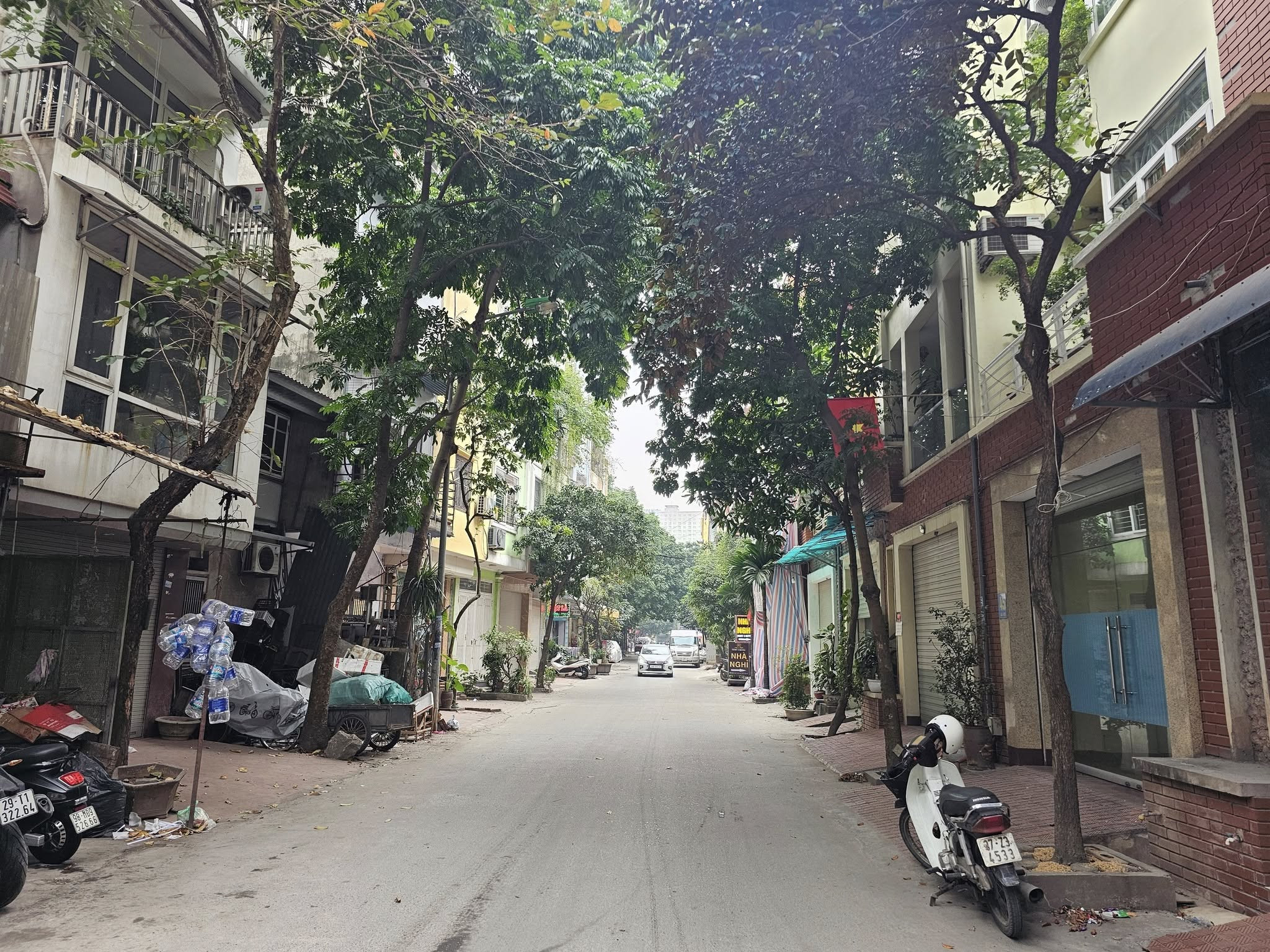 BÁN NHÀ LIỀN KỀ KĐT LÀNG VIỆT KIỀU CHÂU ÂU. 85M2 - 4 TẦNG. KINH DOANH.