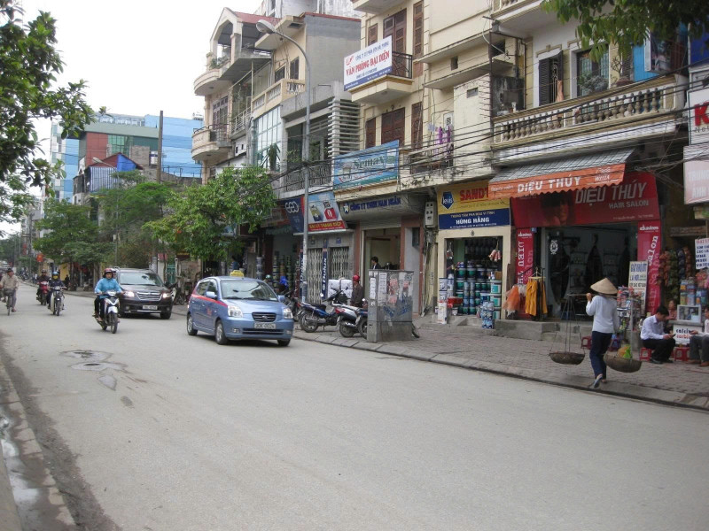 MẶT PHỐ NGUYỄN KHUYẾN, ĐỐNG ĐA – 181M² – LÔ GÓC 2 MẶT THOÁNG – VỊ TRÍ ĐẸP – GIÁ CHỈ 32.8 TỶ