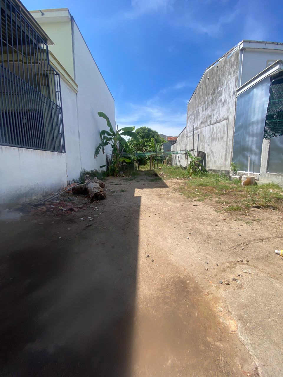 BÁN ĐẤT 205m2. CHỈ 4TY5 CÁCH CHỢ VĨNH HẢI NHA TRANG CHỈ 200M ĐƯỜNG OTO ĐỄN TẬN NƠI