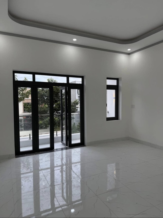 CHÍNH CHỦ CẦN BÁN NHÀ PHỐ NGAY ĐƯỜNG NGUYỄN KIM CÔNG – PHƯỜNG 4, TP. TÂN AN – SHR -  2 TỶ