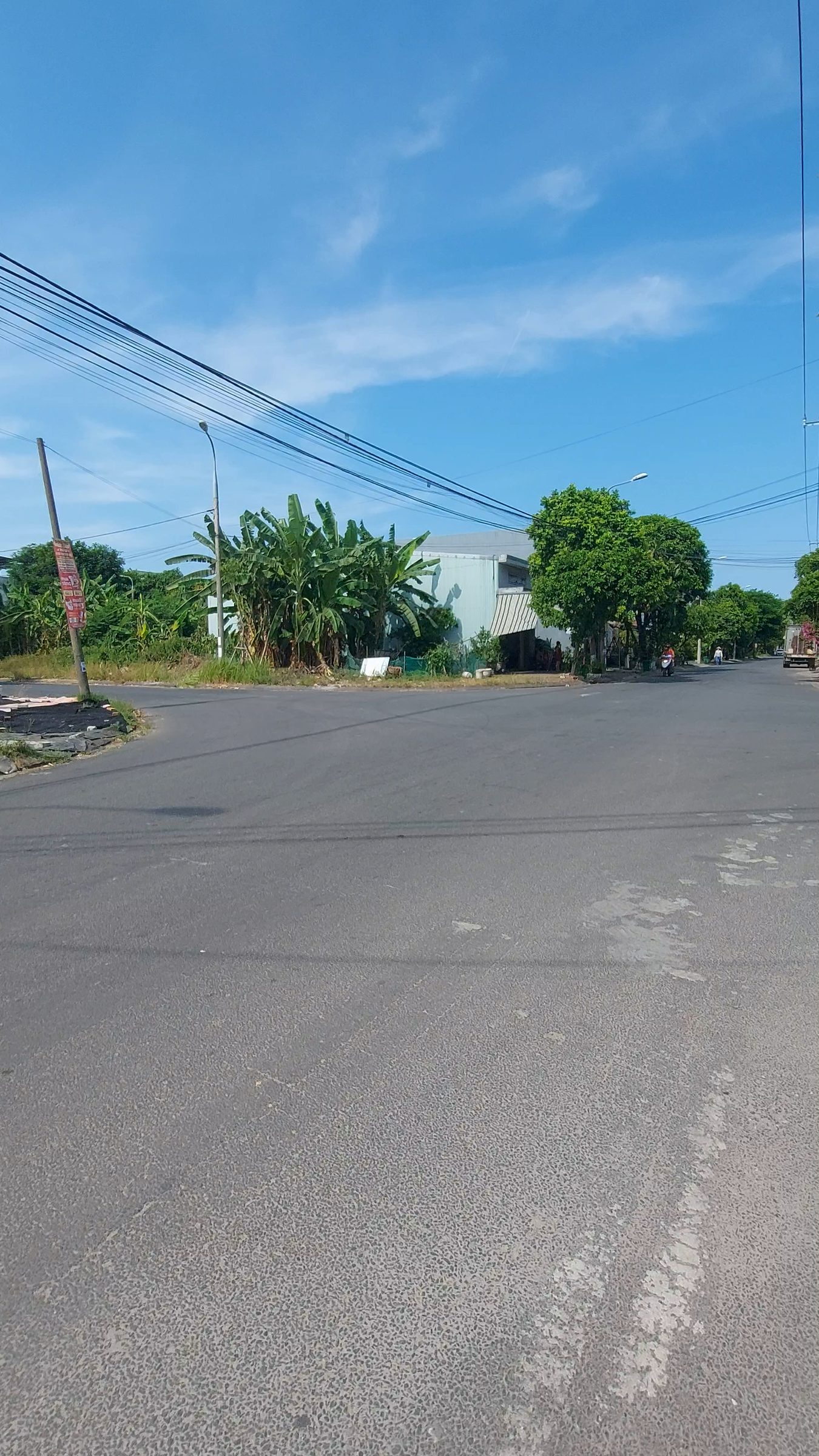 Lô đất biệt thự rất đẹp , 2 mặt tiền Hòa Xuân Đà Nẵng.