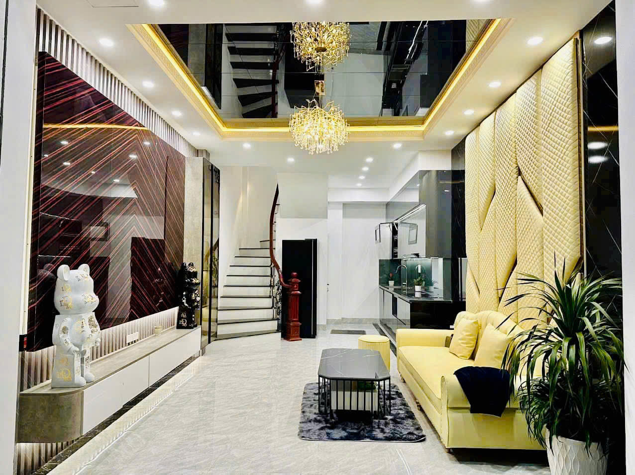 Bán nhà Nguyễn Lân Thanh Xuân - 35m 5 tầng ô tô đỗ cửa 1 nhà ra phố chỉ 10 tỷ lh 0975124520
