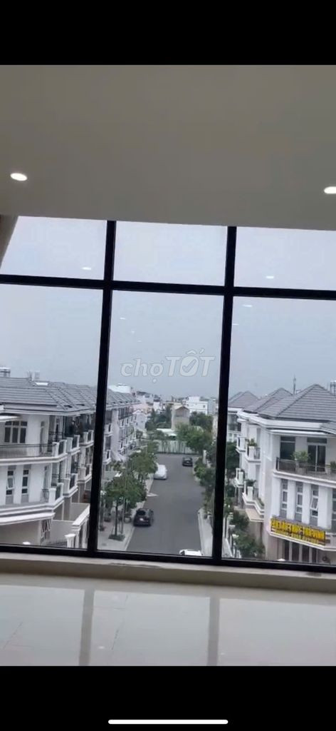 69m2 - Giá chỉ 2.135 tỷ - View khu Villa - Căn hộ Boulevard Q7.