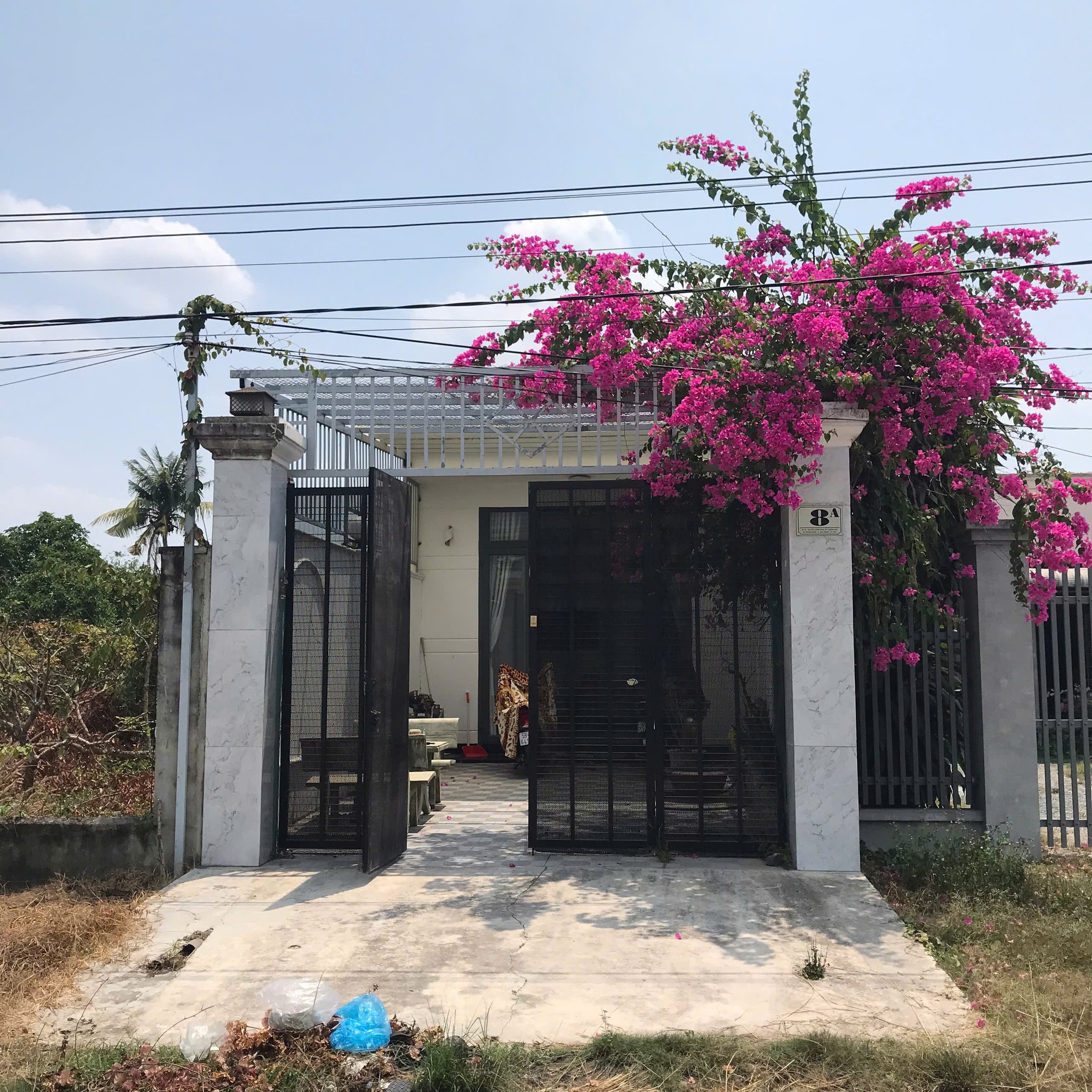Bán nhà mới xây dựng mới ngang 4.5m cách 2km tới trung tâm tiện ích không thiếu gi, thị trấn Hoà Thành, Tây Ninh, TP HCM