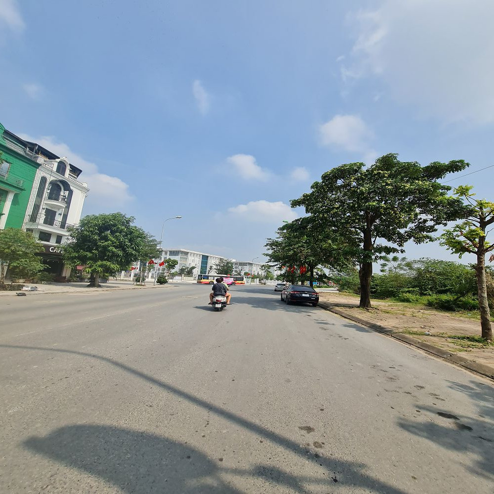 🌟 Quà Đại gia tặng vợ - Shophouse Trâu Quỳ 80m2 5 tầng đường 25m 🎉 Lh 0989894845