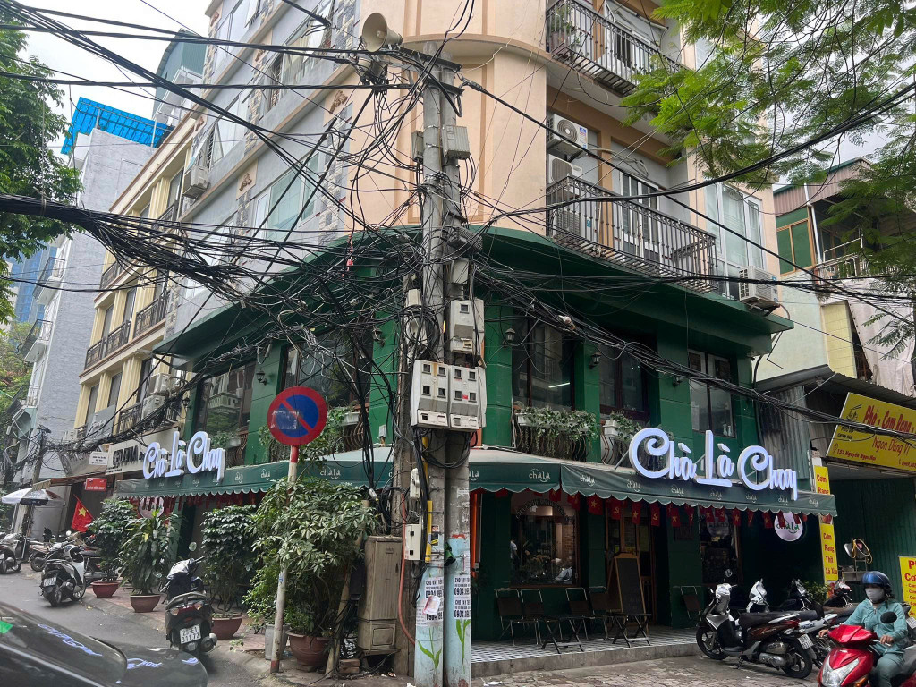 Mình chuyển lên phố cổ nên cần nhượng lại quán đang kinh doanh đồ ăn chay tại tầng 1 và tầng 2
