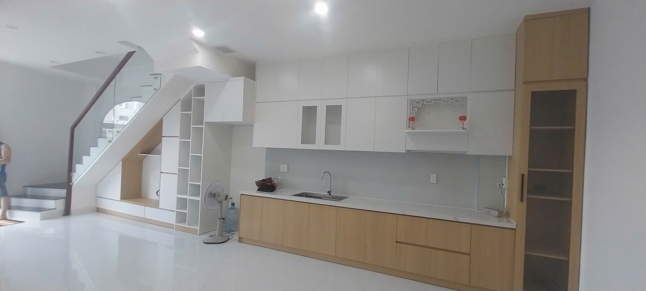 ► Nhà Kiệt Ô tô Nguyễn Nhàn, 63m2, 2 mê đúc, 3PN, còn mới, hơn 3 tỷ