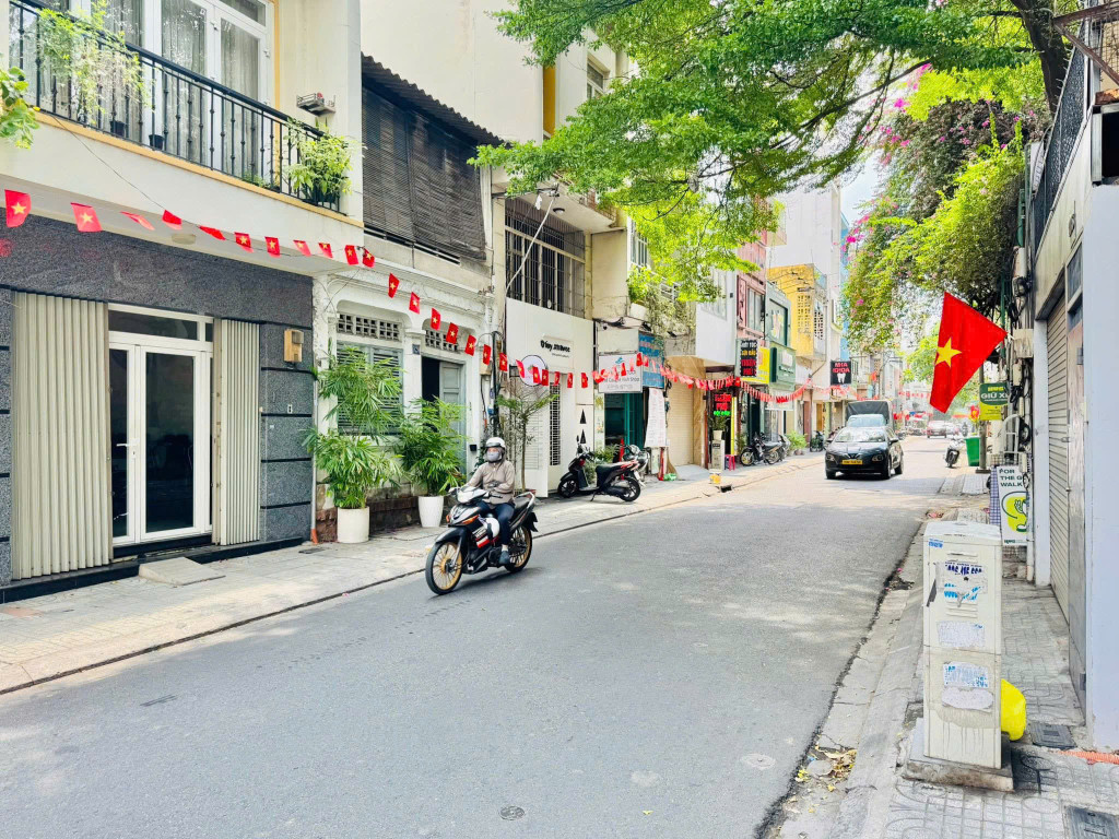 Bán nhà Mặt tiền Nguyễn Phi Khanh - Hai Bà Trưng, 4.1x9m, 5 T - 4PN, HĐT 30tr, 14.8 tỷ