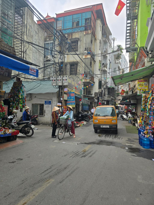 CHẤT NHƯ NƯỚC CẤT – NHÀ ĐẸP CỰC GẮT PHỐ NGUYỄN PHÚC LAI, 3 GIÂY NHÌN – 1 GIÂY YÊU – 0 GIÂY DO DỰ