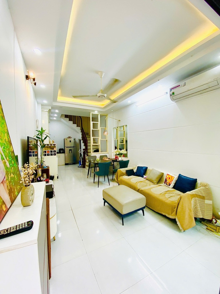 Hiếm Có! Nhà Nguyễn Quý Đức, 2 Mặt Tiền, DT 45m², Chỉ 7 Tỷ 9