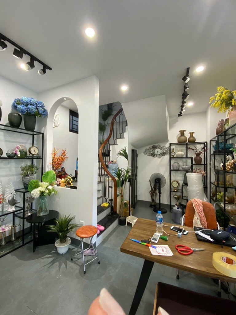 Bán Gấp Nhà Lương Thế Vinh, 2 Mặt Tiền Thoáng, Khu Phân Lô An Ninh, 45m² giá 7 tỷ 8