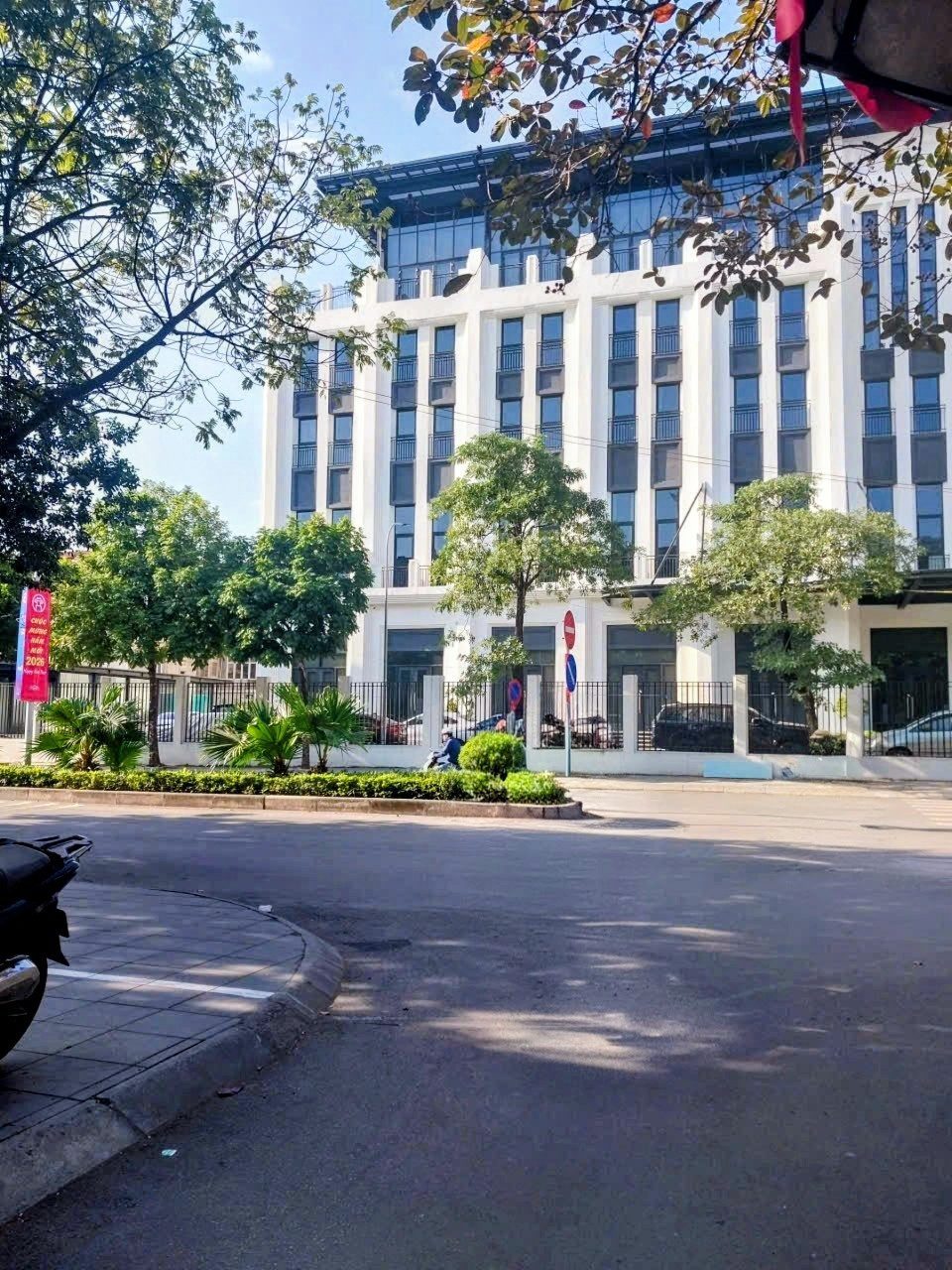 Tận hưởng view công viên ngay tại cửa sổ 💥Tập thể Thanh Xuân Bắc — Căn góc tầng 2 | 80m2 3PN 2WC ở sướng