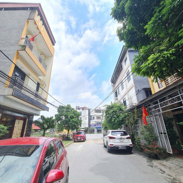 Bán nhà 3 tầng cạnh nhà văn hoá khu 7 đại phúc
