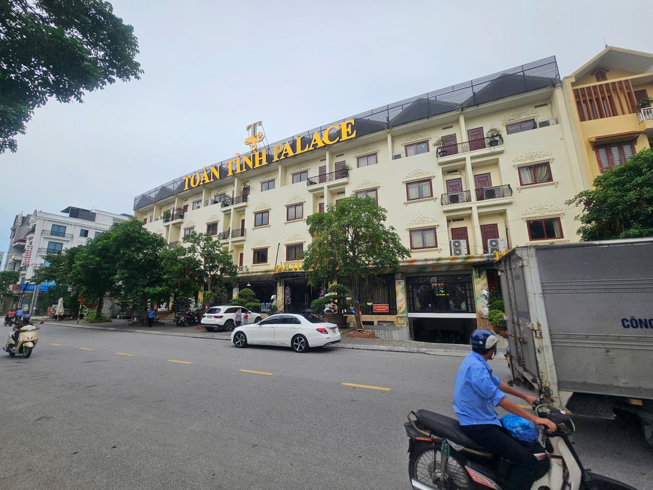 Bán 100m2 đất bò sơn 3. Mặt đường nguyễn quyền. Võ cường bắc ninh. Nhìn hải sản toàn tình