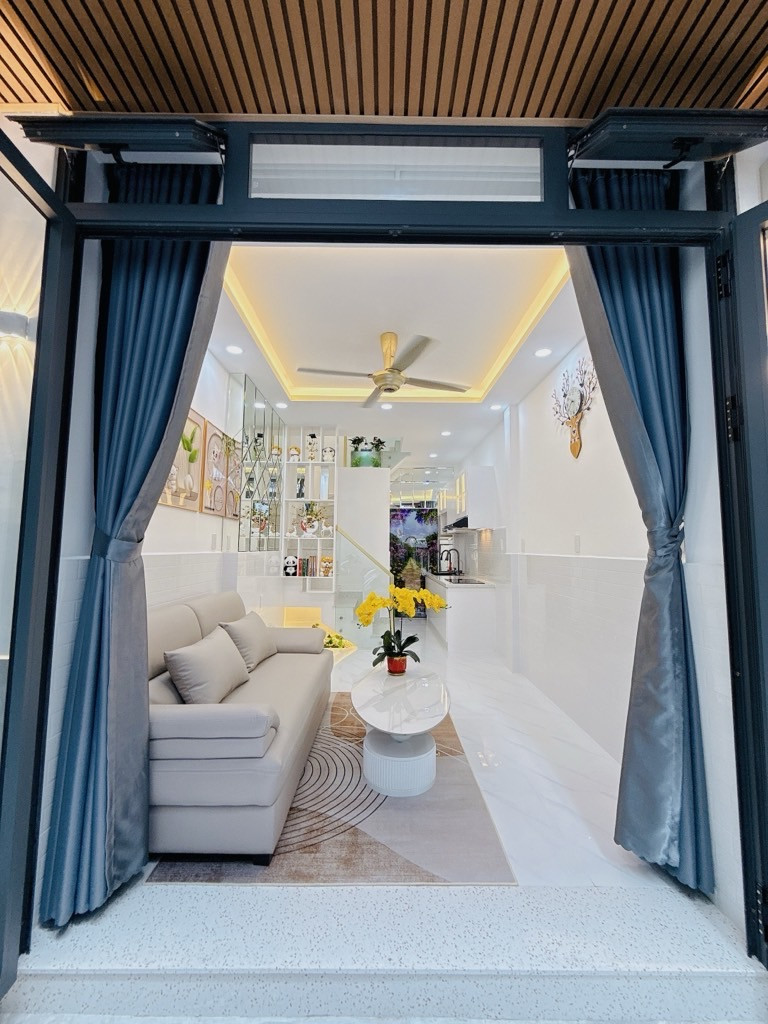 CHỈ 3.X T - NHÀ TÂN PHÚ - 21M2 - 3 TẦNG
