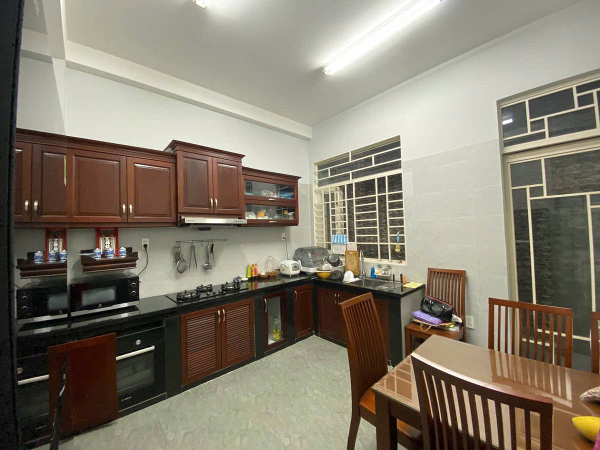 Cực hiếm: Nhà 65m² (4.4x15), 3PN – hẻm xe hơi đậu cửa – Tân Phú – sát chợ Tân Hương – giá tốt 7.6 tỷ