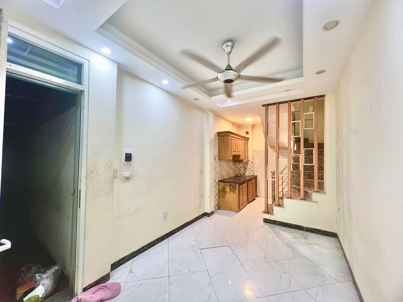 Cho thuê nhà ngõ 208 Tam Trinh, 4 tầng x 27m2, 3 ngủ, 7 Triệu ở gia đình