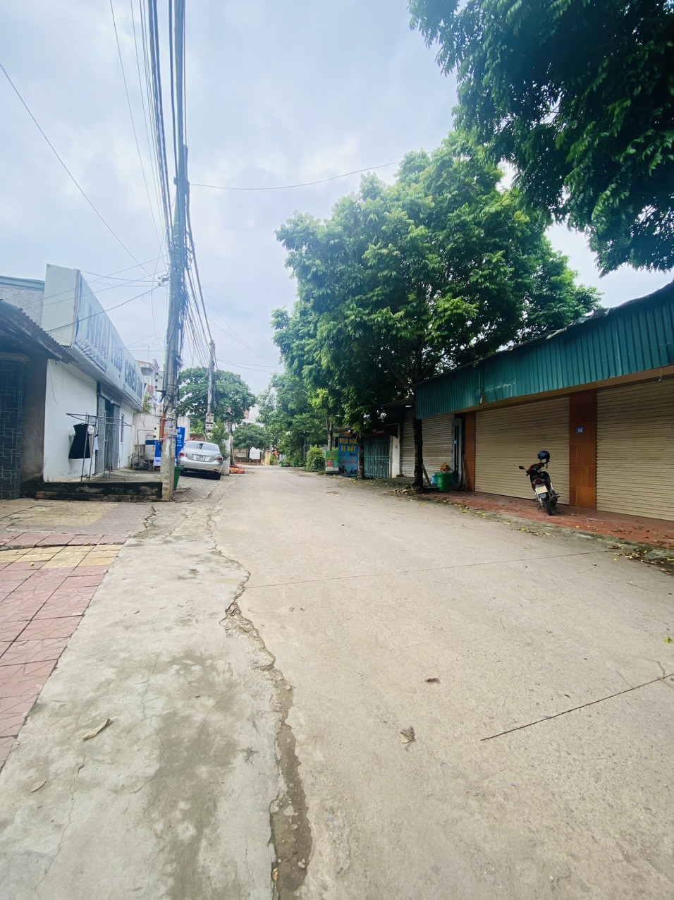 Bán nhà 250m² full thổ cư ngang 9m giá 4 tỷ tại Đường Nguyễn Tất Thành Phường Vĩnh Phúc