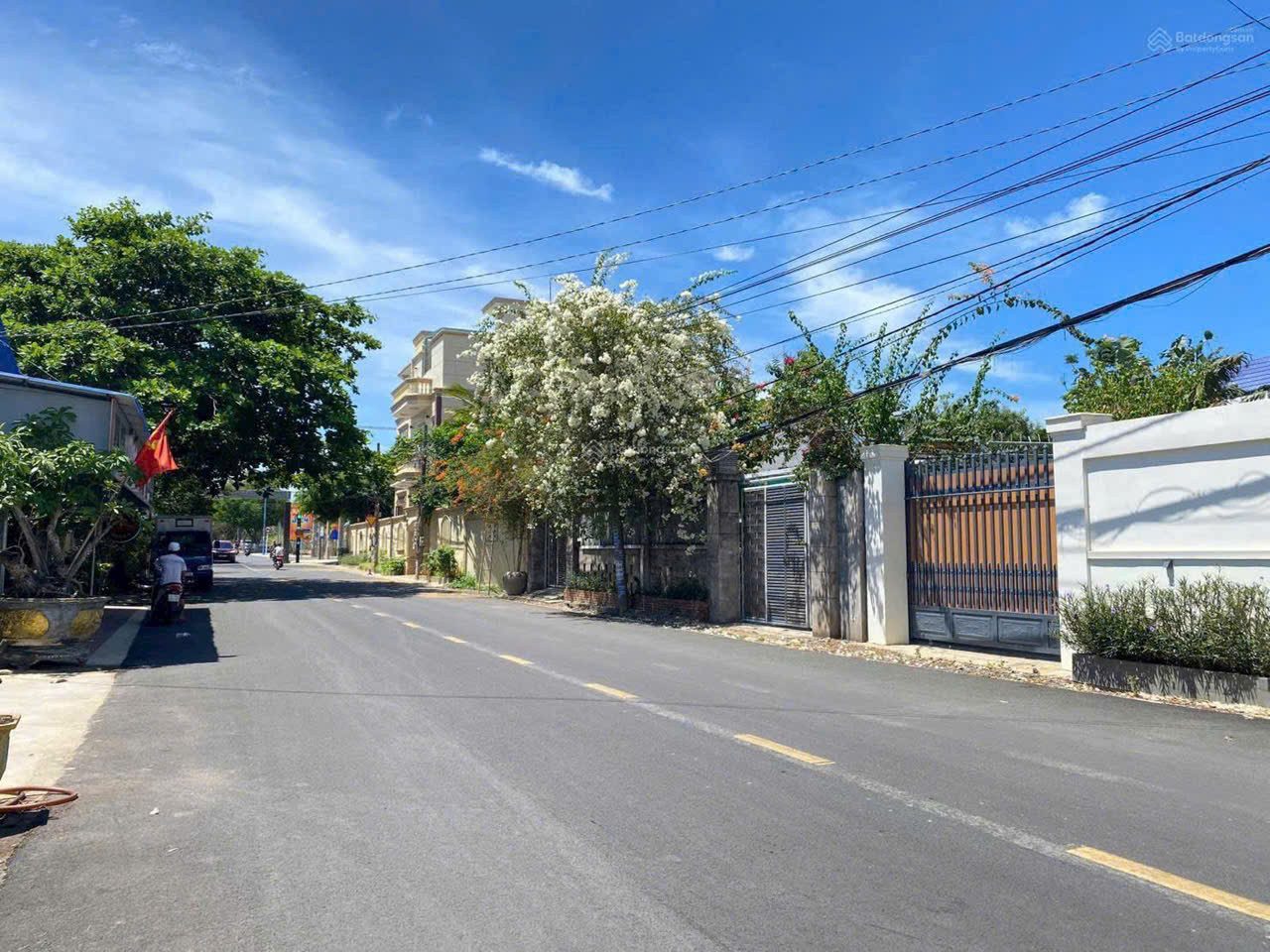 ĐƯỜNG TRẦN BÌNH TRỌNG - KHU Ô BÀN CỜ TÁI ĐỊNH CƯ PHƯỚC HẢI - ĐI BỘ RA BIỂN 500M