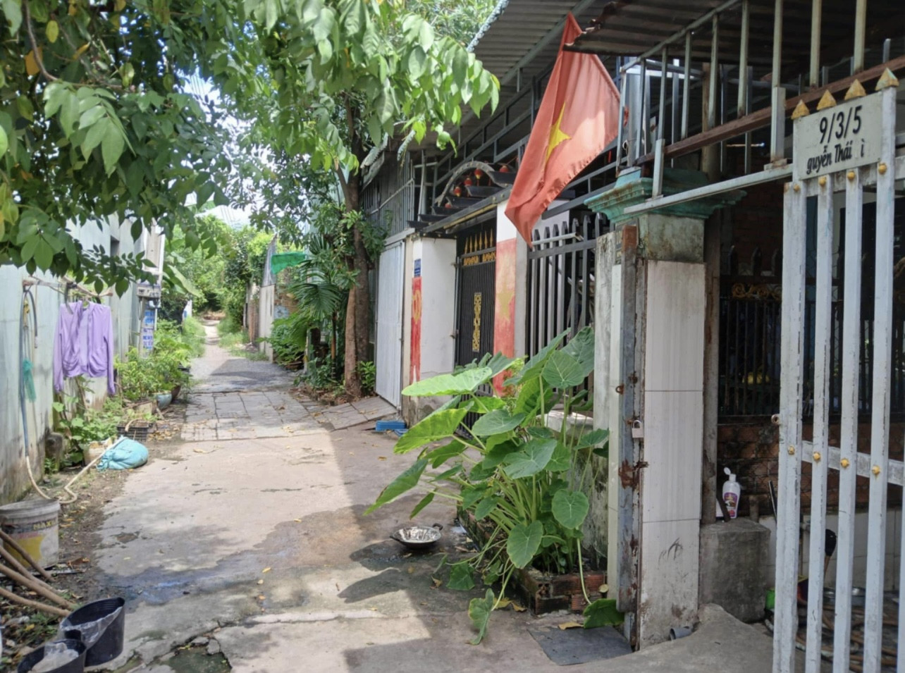 Nhà cấp 4 Phú Hoà (phường Phú Lợi-TP.HCM) đường oto 4 chỗ vị trí đẹp dân đông gần trường cấp 2 Phú Hòa
