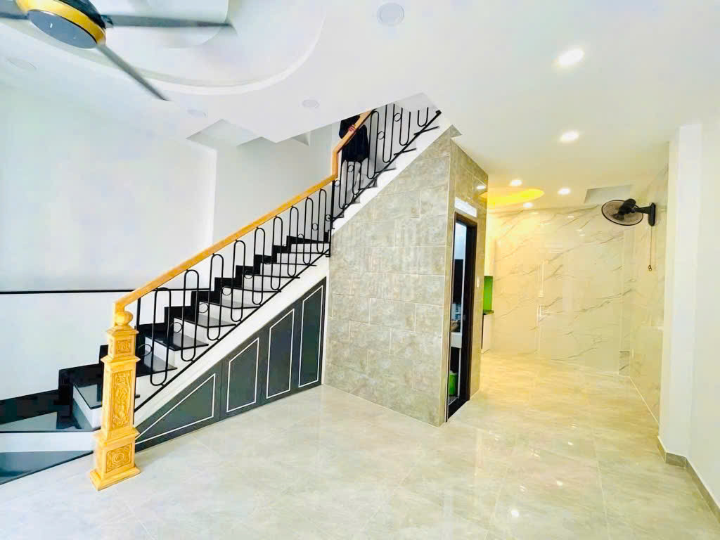 BÁN NHÀ GẦN MẶT TIỀN NGUYỄN THÁI SƠN 4 TẦNG NHÀ ĐẸP Ở NGAY CHỈ 6.X TỶ