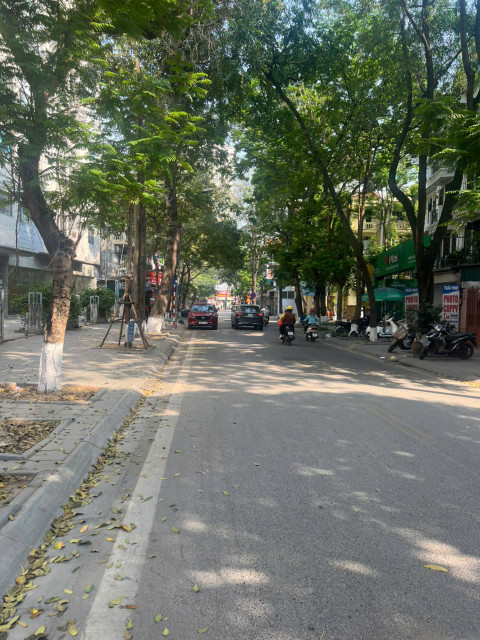 SIÊU VIP KHU TRUNG HÒA, Ô TÔ TRÁNH, 6T THANG MÁY,
KINH DOANH ĐỈNH GIÁ 70 TỶ.