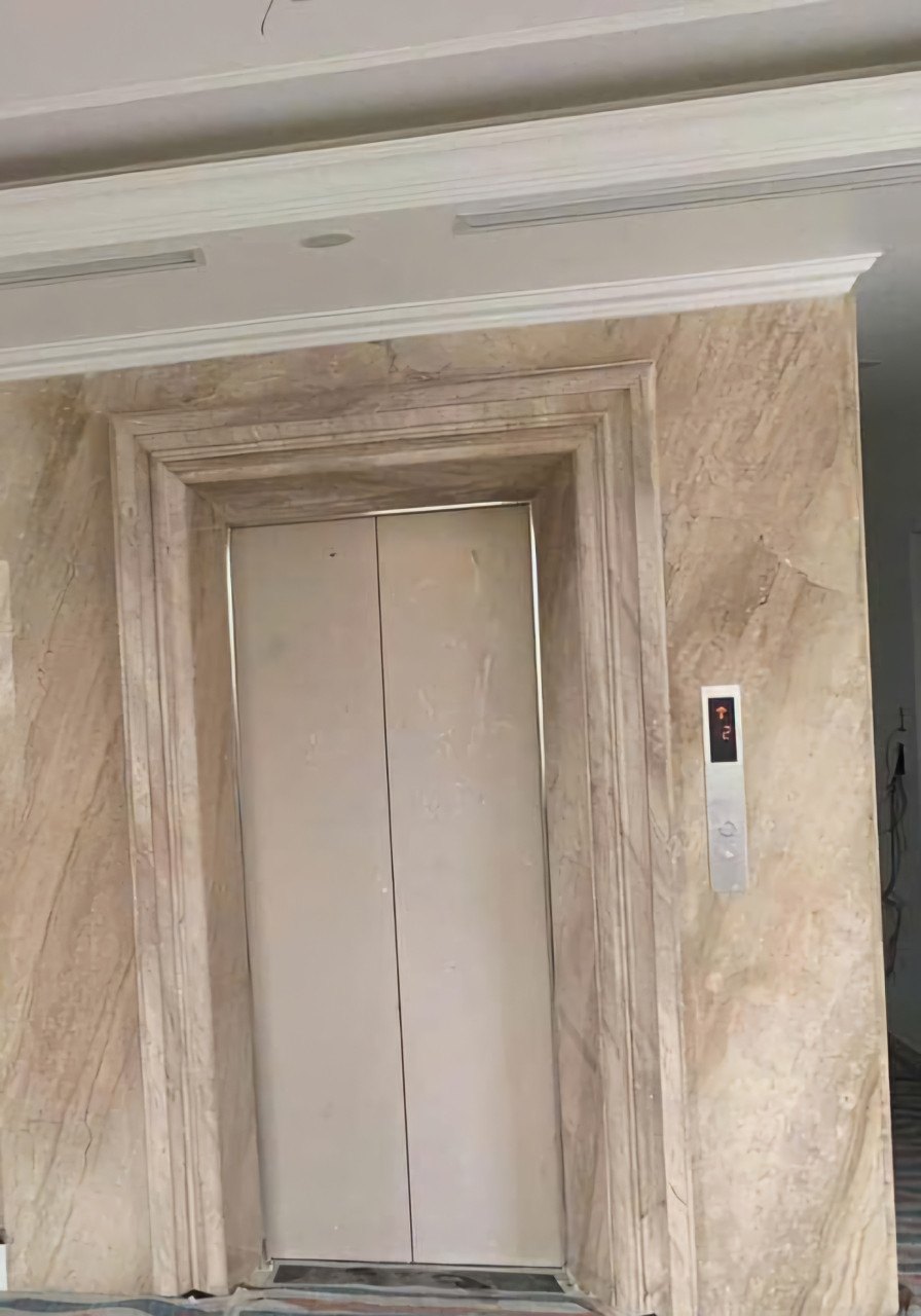 Cho thuê nhà đẹp , thang máy,vỉa hè, 118m2- 5T, Nguyễn Thị Định_43 Tr