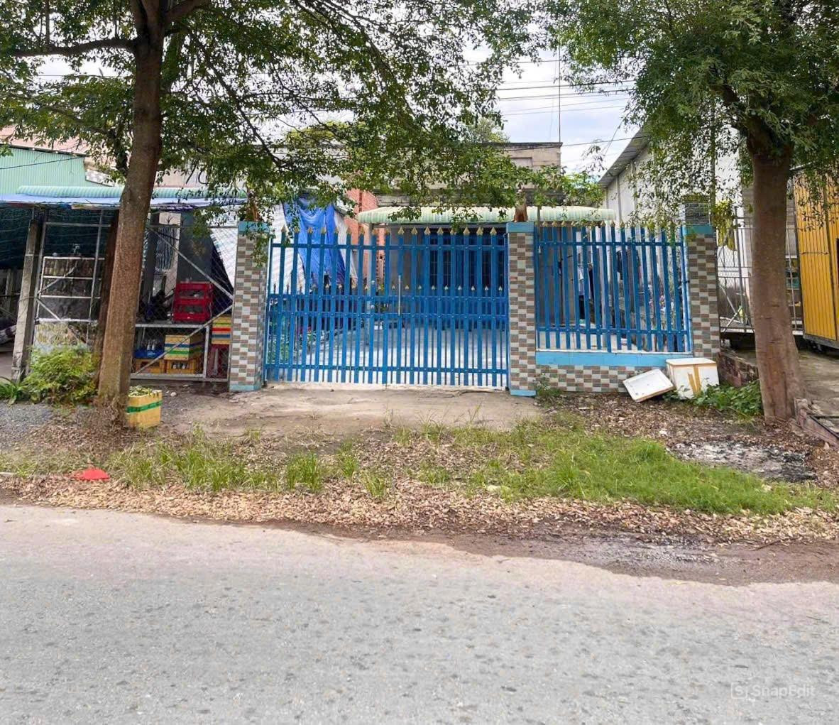 Bán gấp căn nhà cấp 4 -100m2 - sổ hồng riêng ở Nguyễn Thị Lắng , Tân Phú Trung , Củ Chi - ngang 5m - Giá 1 tỉ 300 triệu