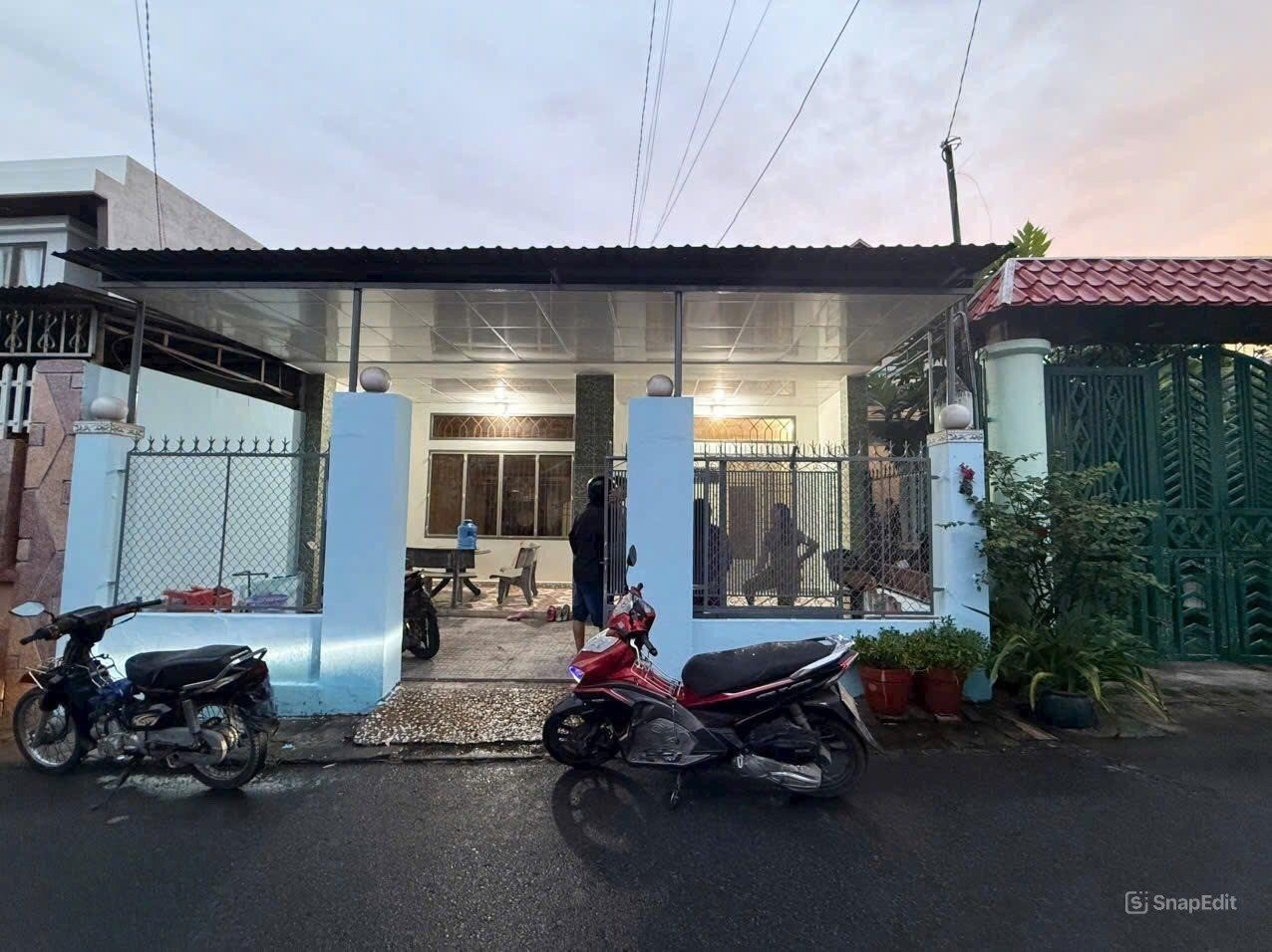 Kẹt lắm rồi - Bán gấp căn nhà cấp 4 ở 1/ Nguyễn Thị Lắng - TPT - 100m2 SHR giá 890 triệu