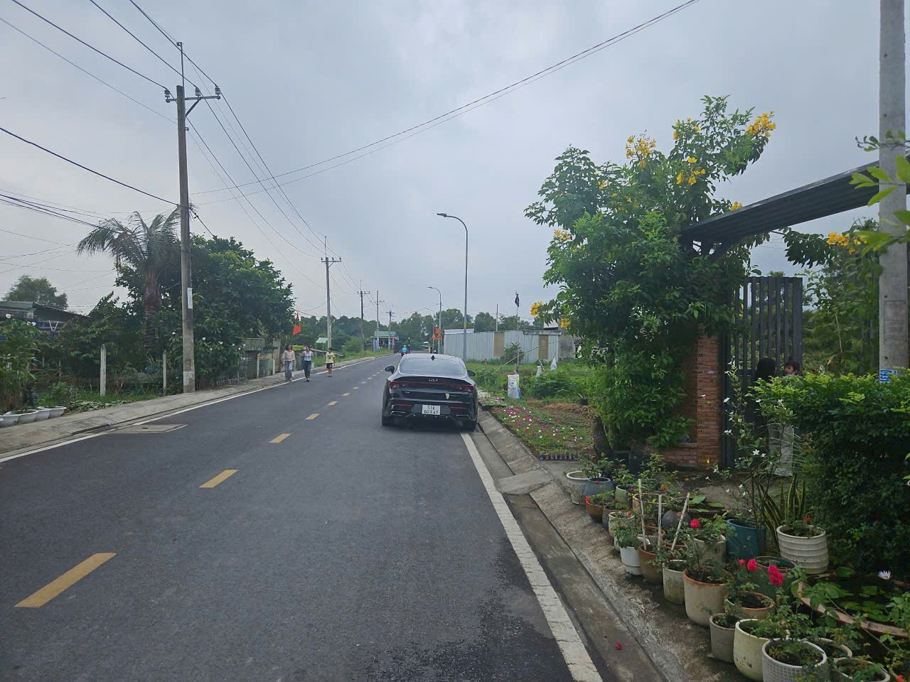 Bán nha fuf thổ  mt nhựa kd quán cf  Nguyễn Thị lĩnh  Xã trung An